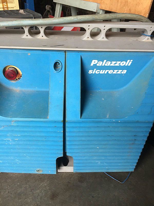Quadro Stagno Da Cantiere Trasportabile Palazzoli Stock Fallimenti