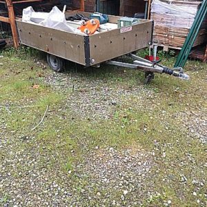 Carrello_da_traino_non_immatricolato_stock_fallimenti