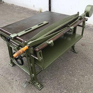 Taglierina_manuale_per_carta